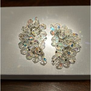 Gorgeous 60s vintage vendome cluster clip on earrings.